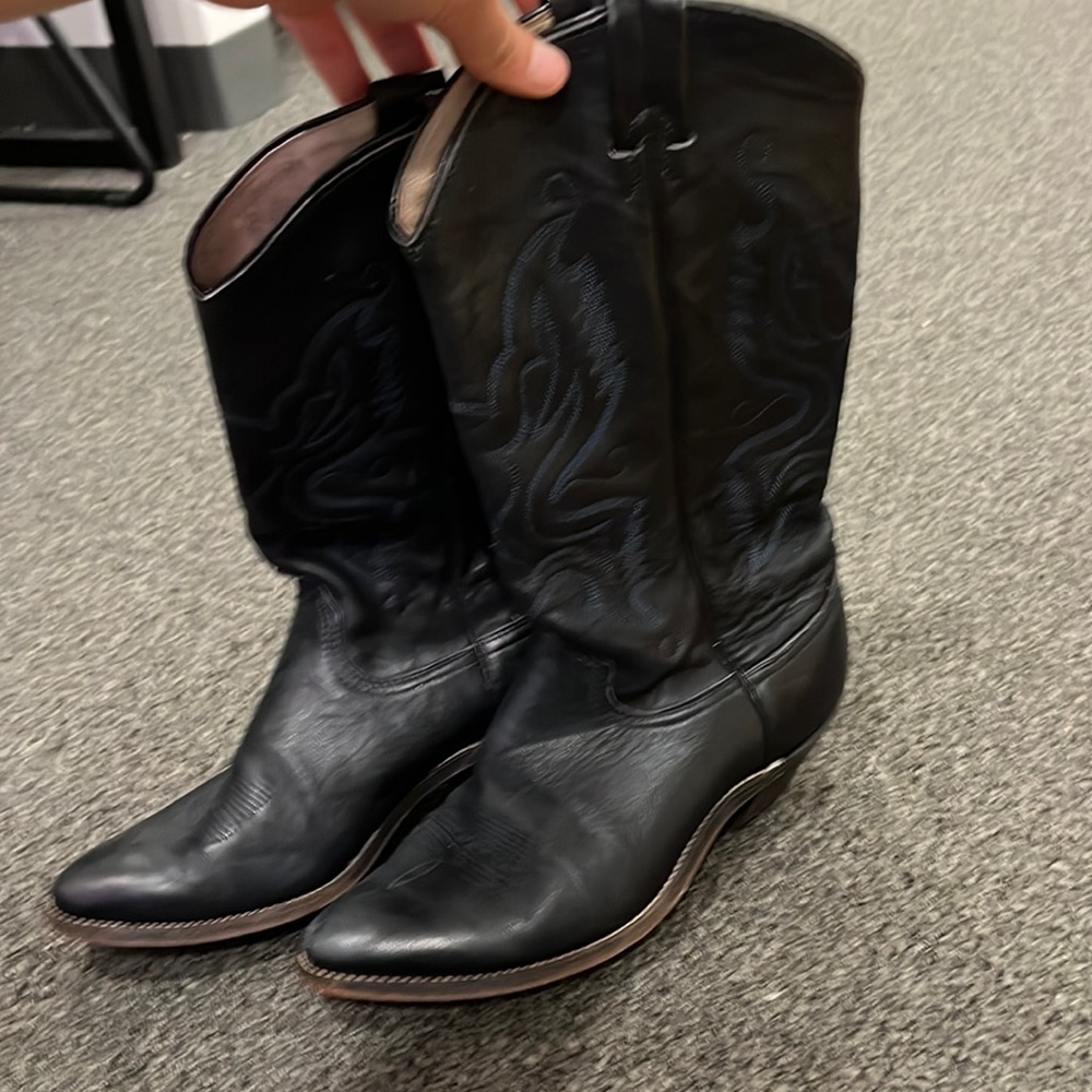 Gorgeous vintage cowboy boots